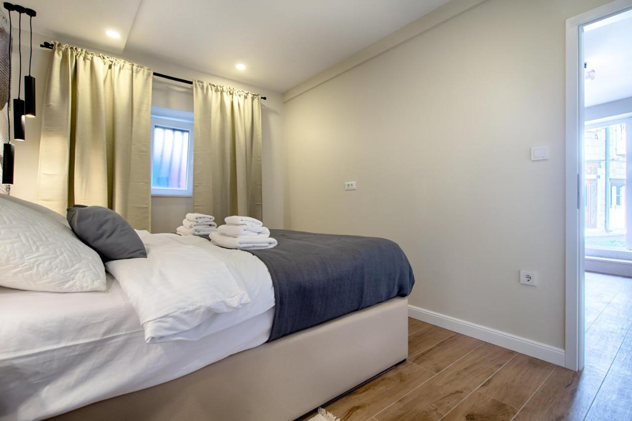 Apartment Kirinkin Віс Екстер'єр фото